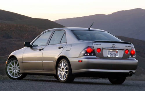 Лексус ис 300 2005